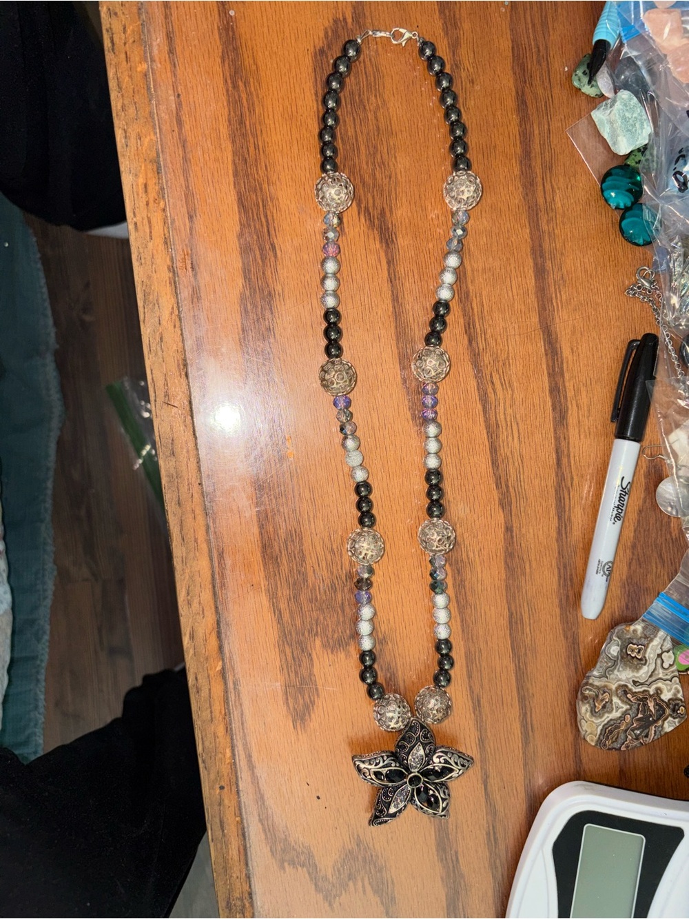 Beaded Star Pendant Necklace in Black and Silver 14 1/2 Inch